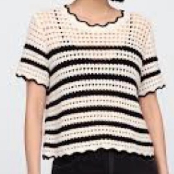GAP Black and White Striped Knit crochet sweater scallop hem - Picture 4 of 4